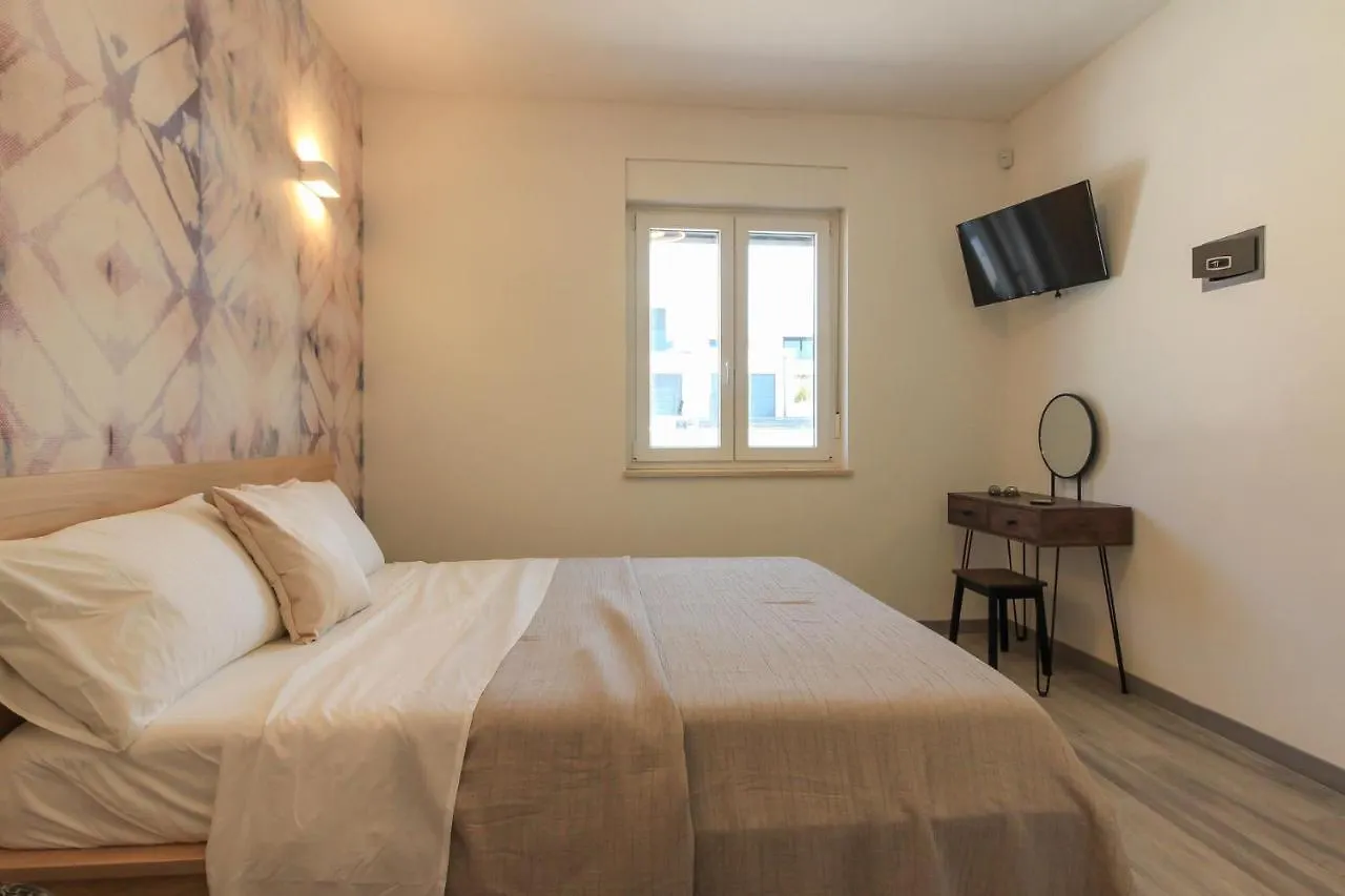 New Modern Villa Riz With Private Pool Near The Town Center And Beach By Wiibuk Pula 0*,