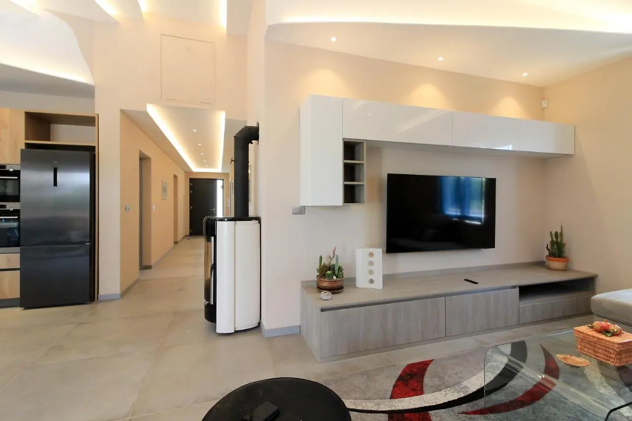 New Modern Villa Riz With Private Pool Near The Town Center And Beach By Wiibuk Pula